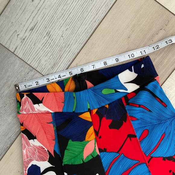 Cropped Flared Pants - Picture 4 of 12